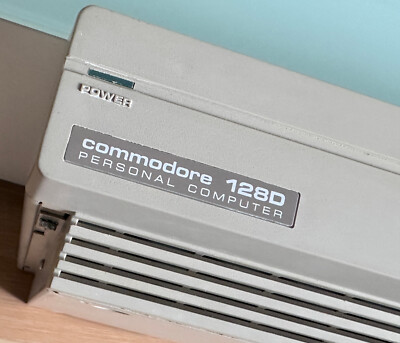 Commodore C128D, Blech Gehäuse , defekt?  #02 25
