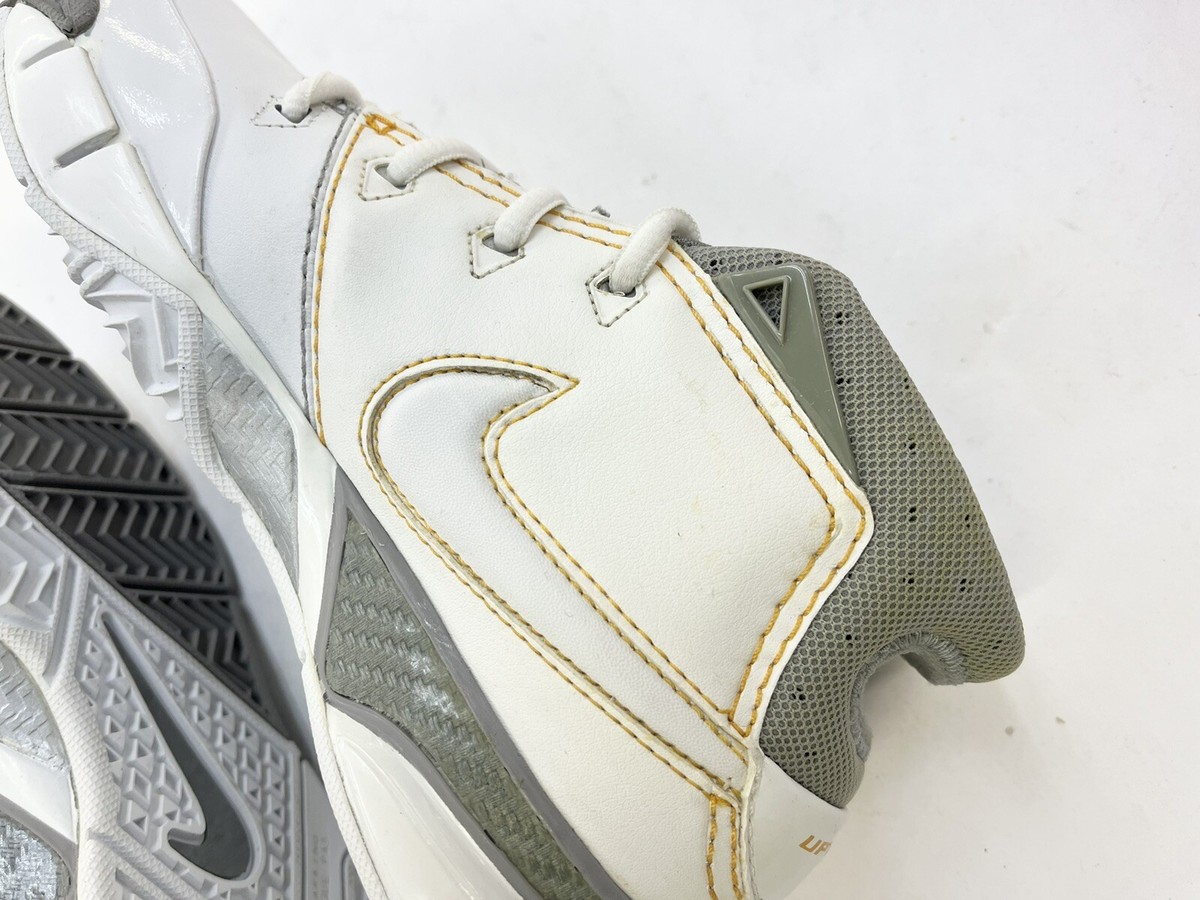 [US 8] NIKE ZOOM KOBE BRYANT 1 WHITE SHARK 2006 Basketball Shoes Vintage Rare 2006 Vintage Kids Nike Zoom Kobe 1 PS White Grey Gold sz  main image 2