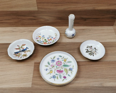 4 x Schmuck/Anstecknadeln Geschirr etc Minton, Wedgwood, Royal Worcester, Aynsley, Coalport