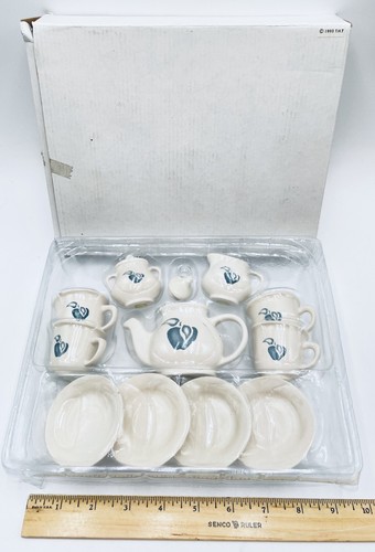 1993 Miniature Childs Doll House Porcelain Tea Set 13pc Blue Apple Farhouse New