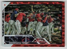 2023 Topps #382 Orange Foil Minnesota Twins Team /299