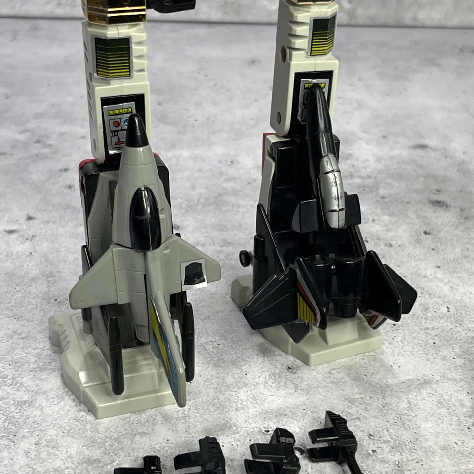 Vintage G1 Transformers Superion Complete Autobot Aerialbots Combiner 1986 - Image 4 of 4