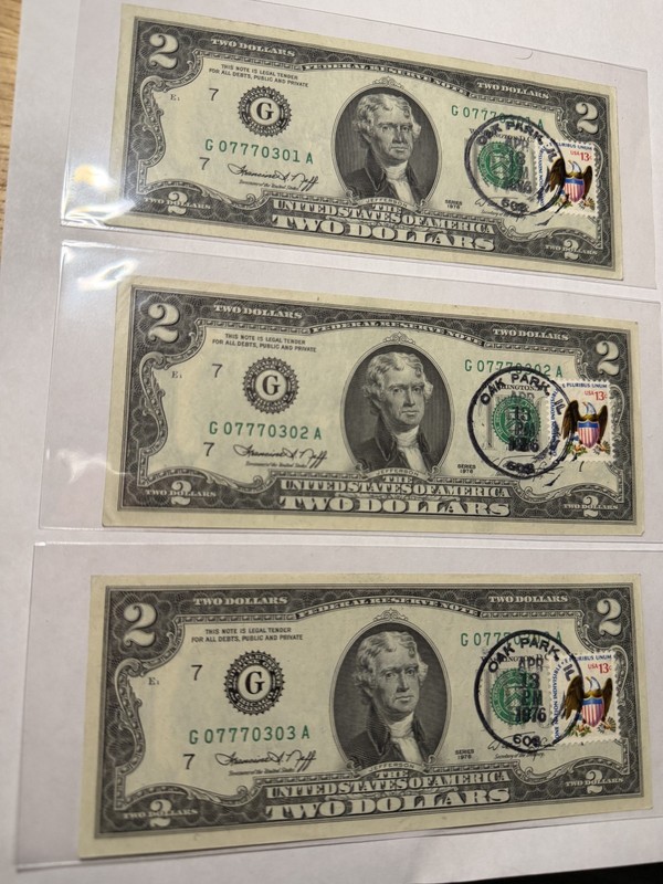 ⭐ Lot of 5 — 1976 $2 Federal Reserve Notes – Uncirculated Condition