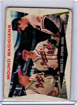 1960 Topps #230 Mound Magicians (Lew Burdette / Warren Spahn / Bob Buhl)