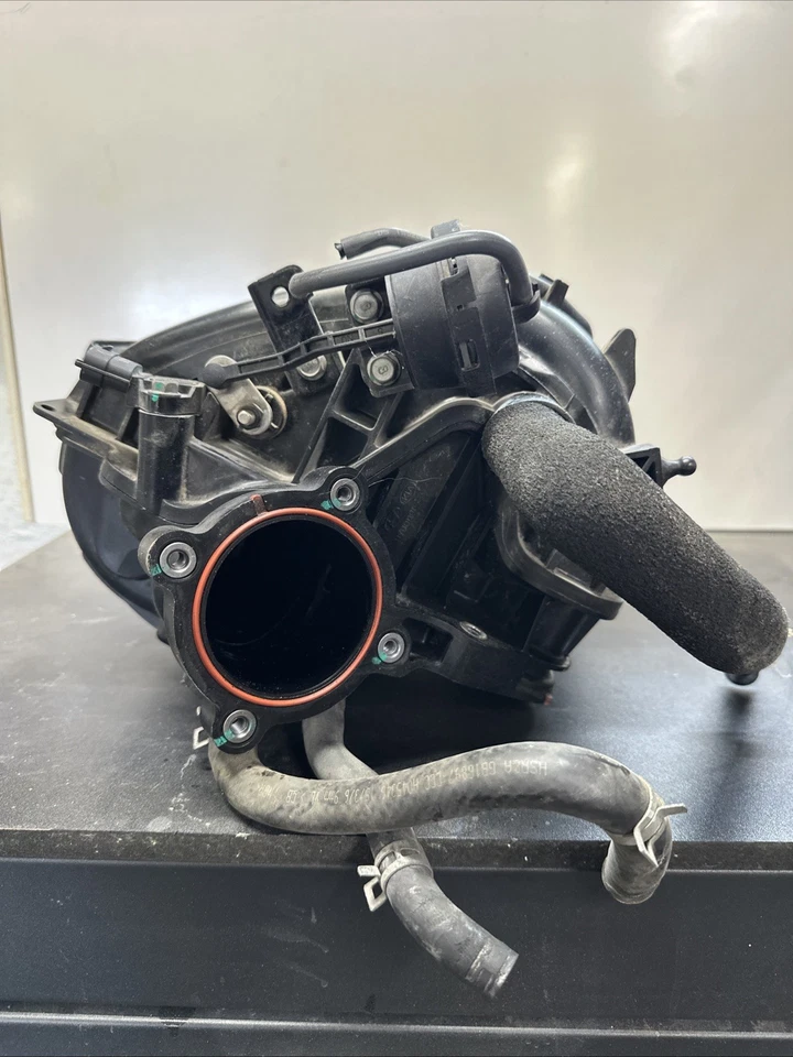 Hyundai Tucson 2019 2020 2021 colector de admisión de aire de 2,0 L OEM Foto 2 de 4