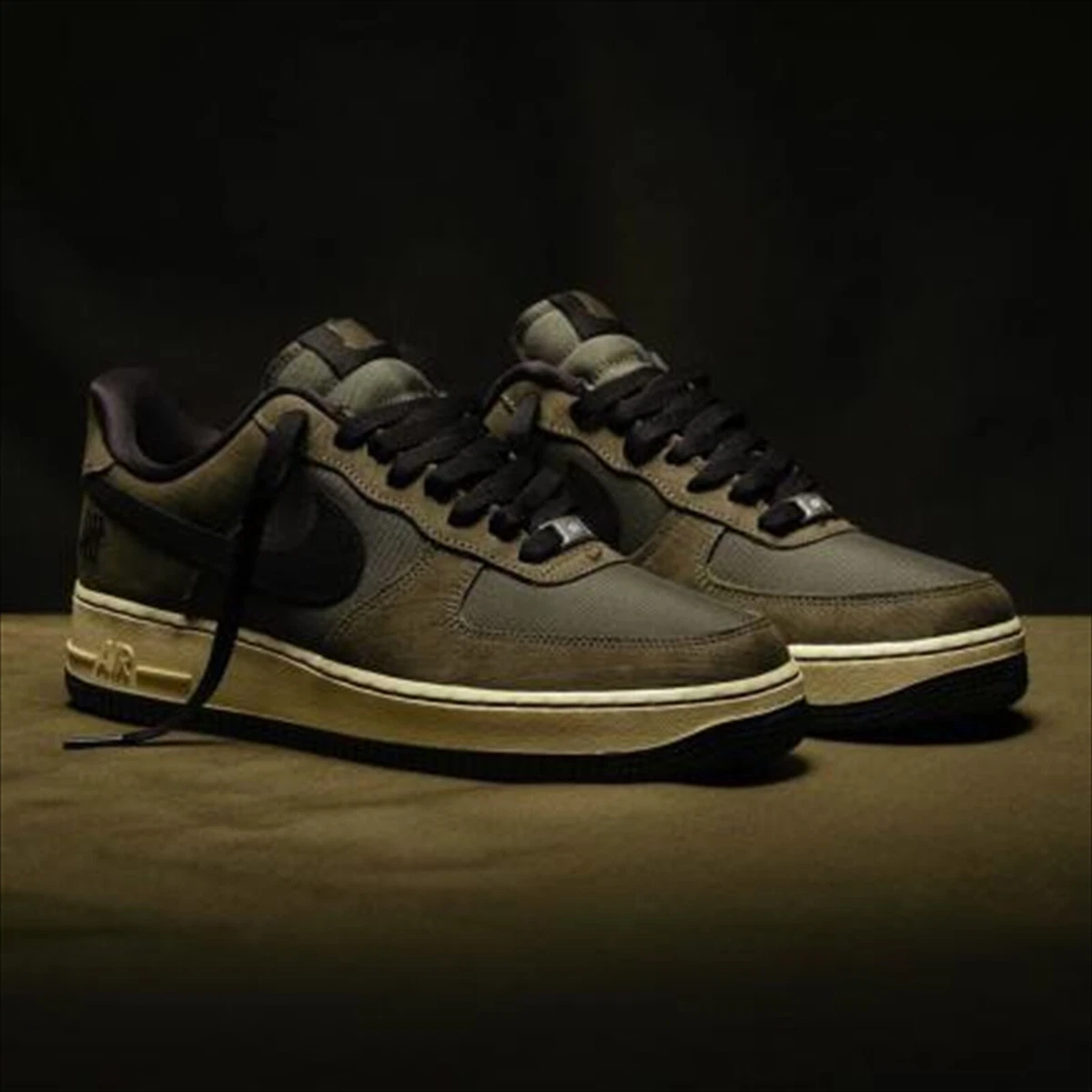 UNDEFEATED × Nike Air Force 1 Low OLIVE