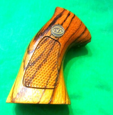 DAN WESSON ZEBRA GRIP~SMALL FRAME SQUARE TAG~357!~GOOD W/FEW MARKS!