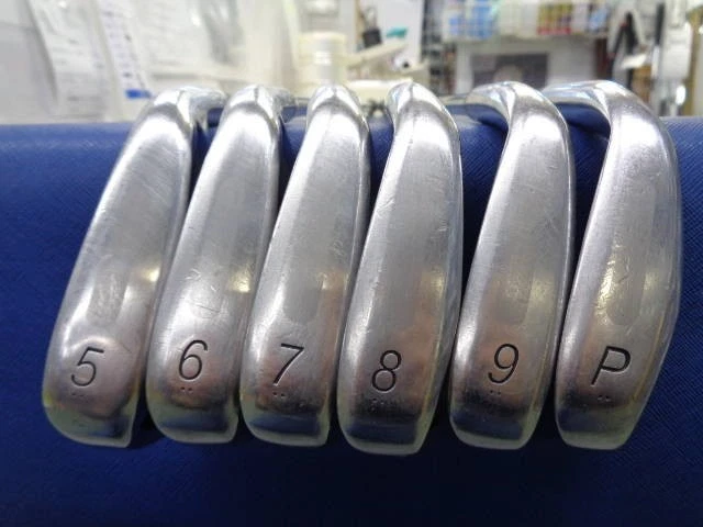 PRGR Right Handed Iron Set RS Titanium Face 5-9,P NSPRO MODUS3 TOUR120 Flex R - Image 4 of 4