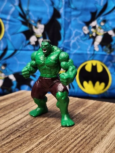 HULK Marvel Universe Die-Cast Metal Poseable Figure 2.5" Toy Biz Inc 2003