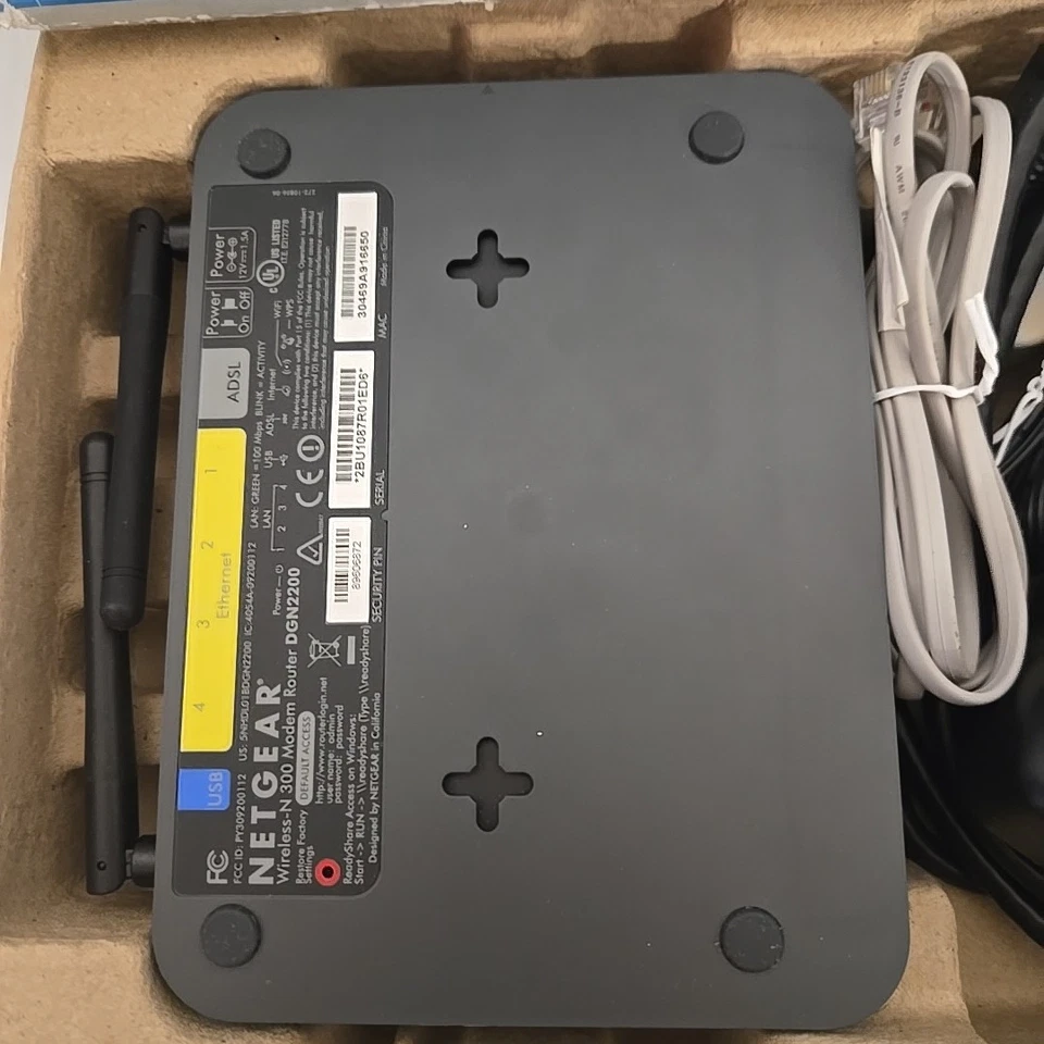 NETGEAR N300 Wireless DSL Modem Router ADSL2 + MODEM ROUTER Model DGN2200 w/box - Image 3 of 4