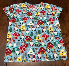 Serene Uniforms Gnome/Christmas Themed Scrub Top w/ Front Pockets Women  s Size S