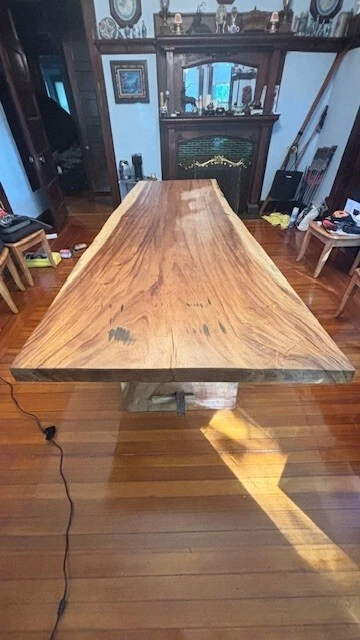 solid wood dining table - Image 4 of 4