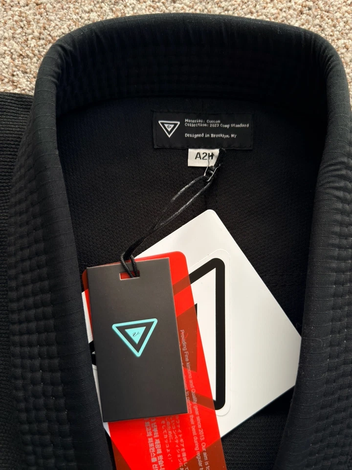 Kimono GI BJJ GI VHTSNY/SHOYOROLL/ALBINO &PRETO A2H NUEVO (nunca usado) Foto 2 de 4