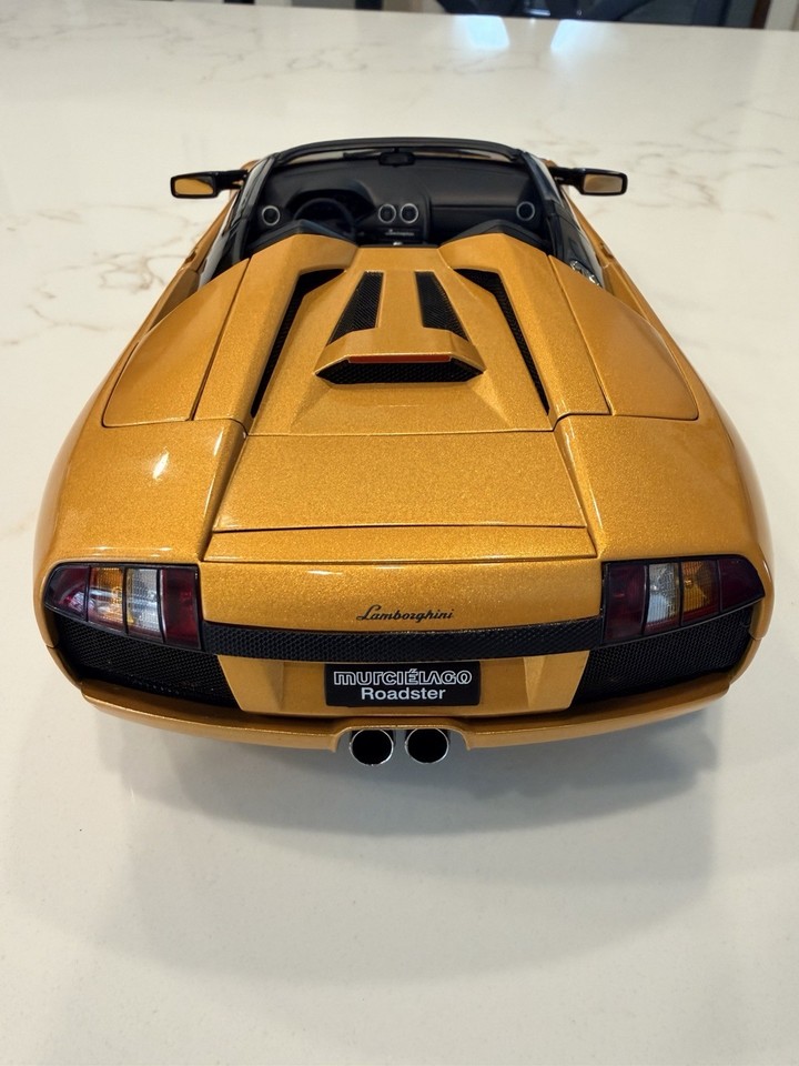 AUTOart 1:18 Lamborghini Murciélago Roadster | Grey