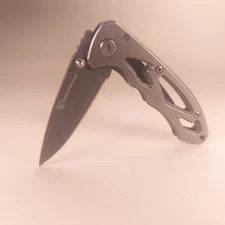 Smith & Wesson CK400 Pocket Knife Skeletonized Gunmetal Gray Plain Edge 1.6oz