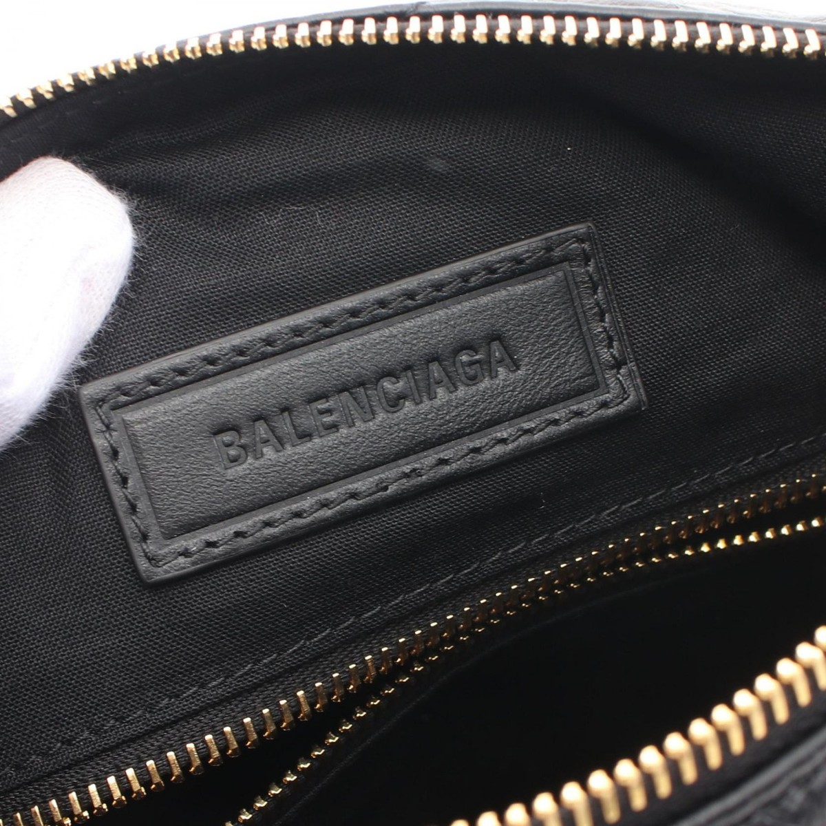 BALENCIAGA Crush スモール ホーボーバッグ キルテッド Sサイズ BALENCIAGA Crush スモール ホーボーバッグ キルテッド Sサイズ