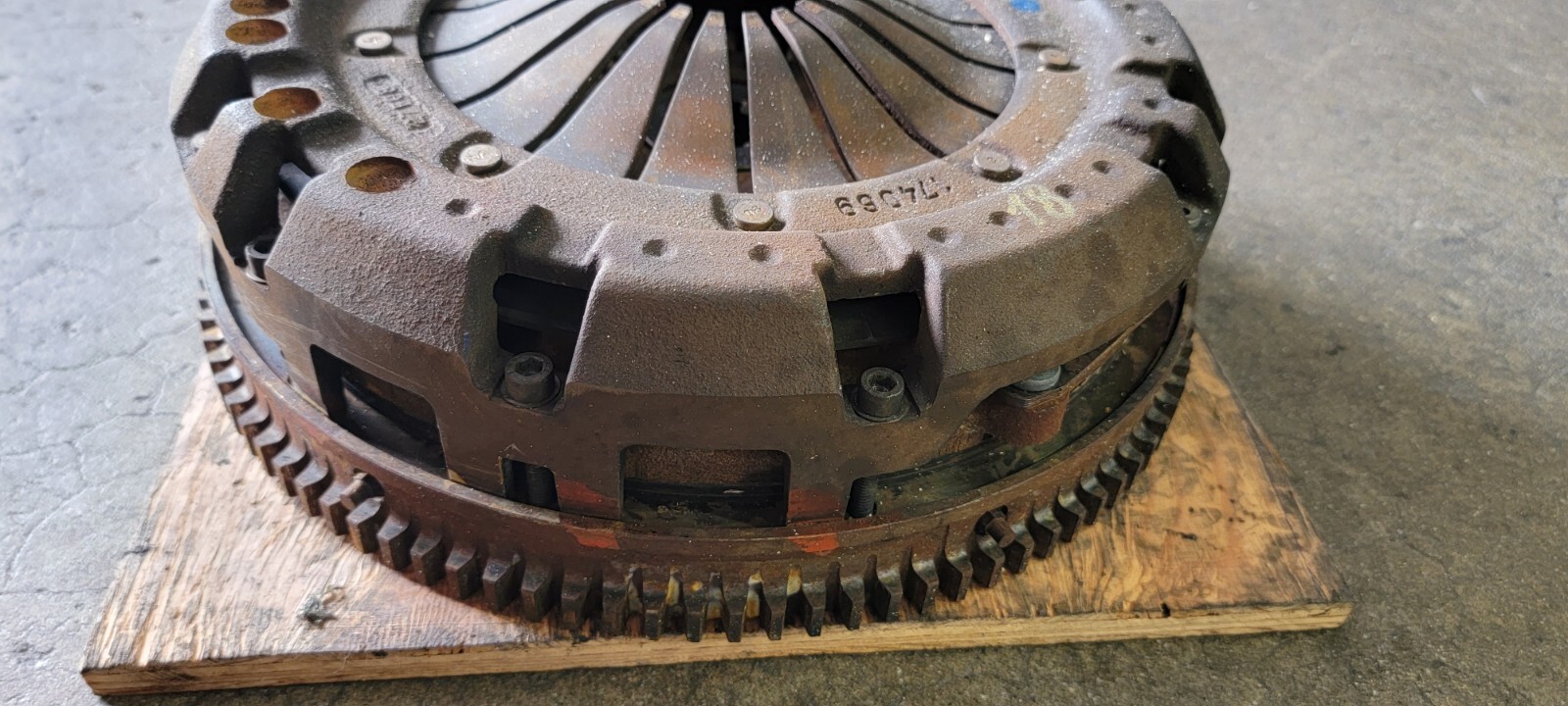 LAMBORGHINI MURCIELAGO CLUTCH FLYWHEEL PRESSURE PLATE OEM 07M105269A 2006