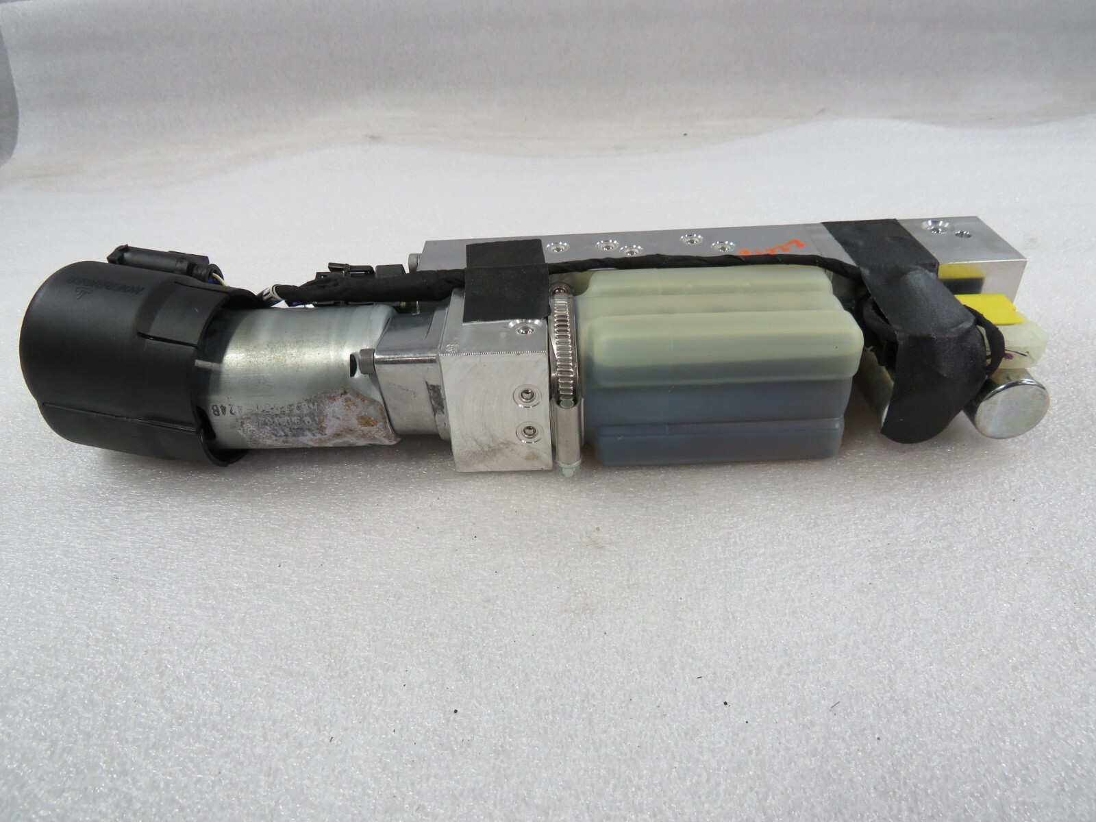 Maserati GranCrabrio, Convertible Top Motor, Used, P/N 83084000