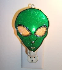 New Green Alien UFO Night Light Home Decor  Free Ship