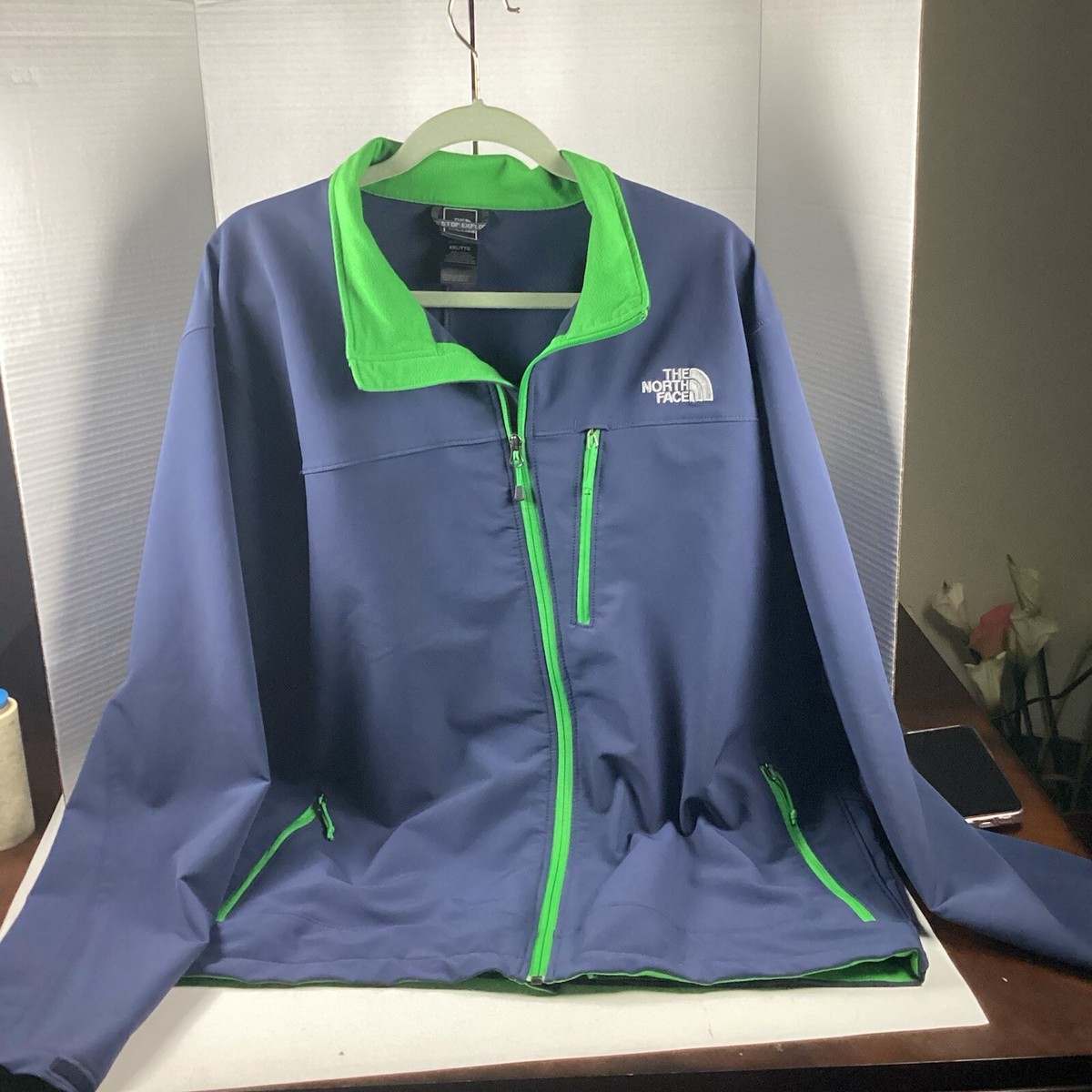 The North Face Men's Full Zip Blue Jacket With Green Zippers The North Face Men's Full Zip Blue Jacket With Green Zippers