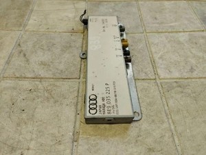 AUDI A4 Avant 8E5, B6 Antennenverstärker  8E9035225P 2.50 Diesel 132kw 18232558