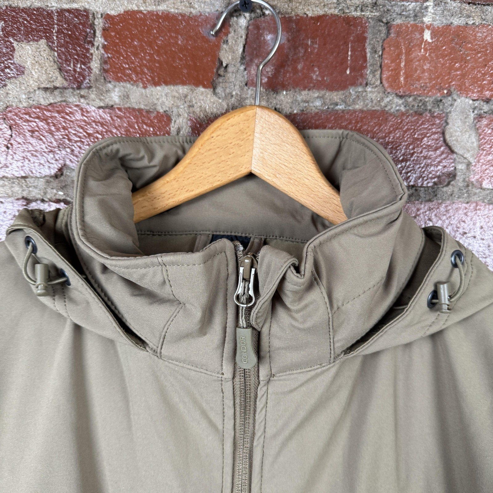 Condor Jacket Mens Medium Beige Summit Zero Soft … - image 2