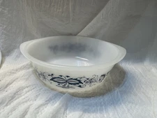 Vtg GLASSBAKE  J2600- 1.5 QT. SERVING BOWL & TAB HANDLES - BLUE FLORAL PATTERN