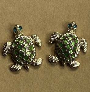 Authentic Cute Gold Plated Turtle Stud Earrings With Inlaid Green Pave Crystals