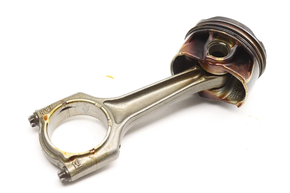 2018-2023 BMW X2 - Piston W/ Connecting ROD 8678934 - Image 2 of 4