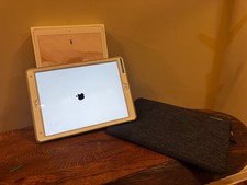 Apple iPad Pro 2nd Gen. 256GB, Wi-Fi, 12.9 in - Gold