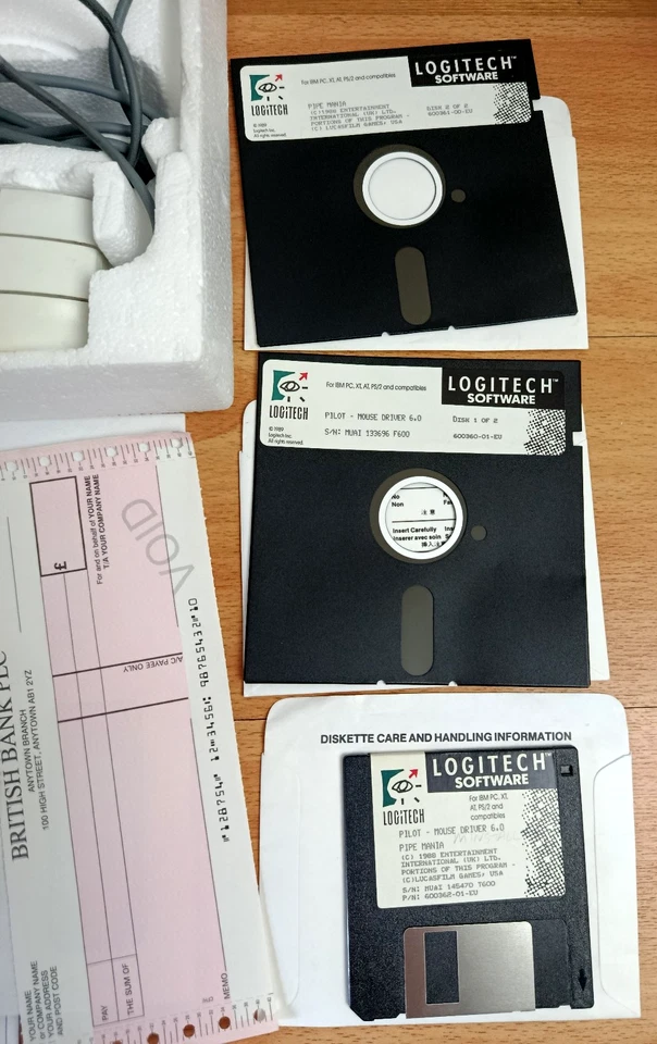 Vintage Logitech Serial Pilot Mouse 1992 M-MD15L Boxed w/ Manuals & Floppy Disks - Image 3 of 4