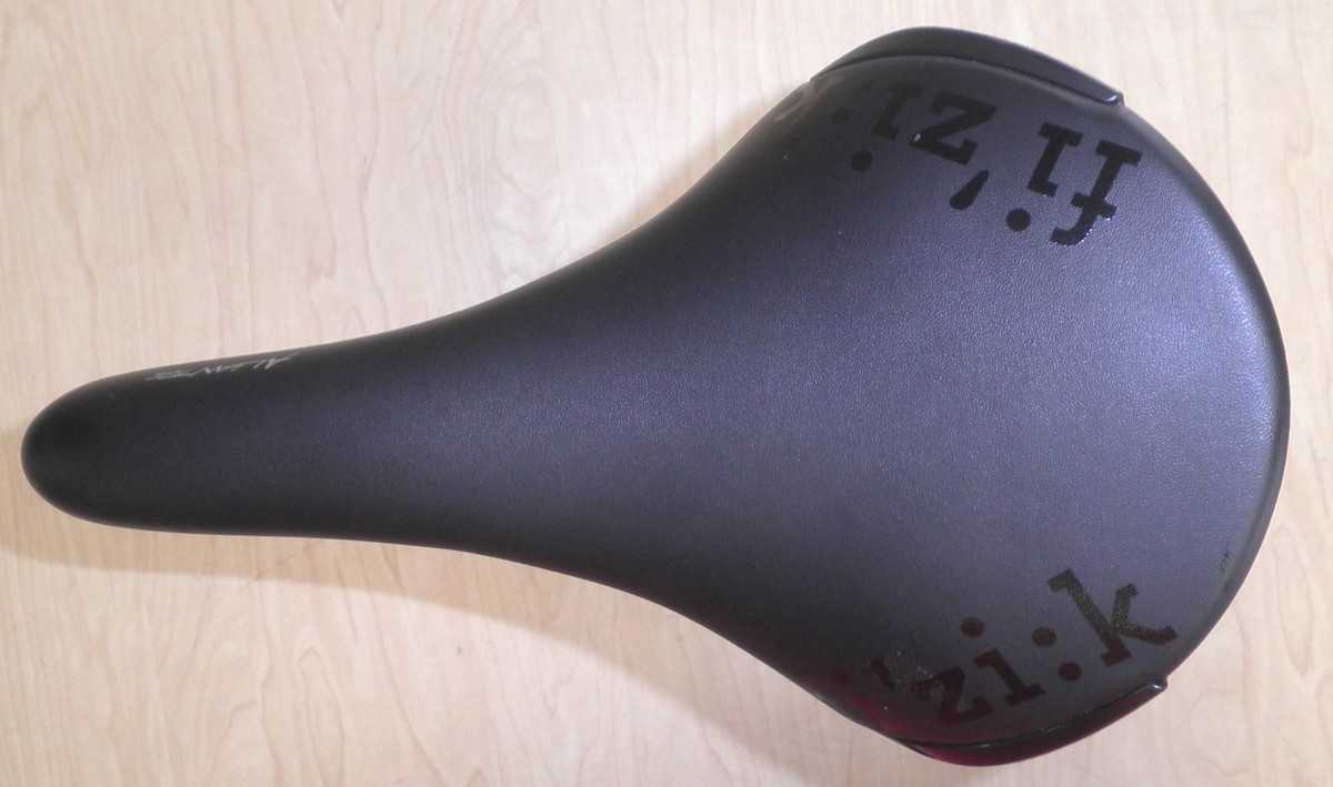 FI'ZI:K ALIANTE ROAD BIKE SADDLE/SEAT W/ 27.2X300 POST BICYCLE