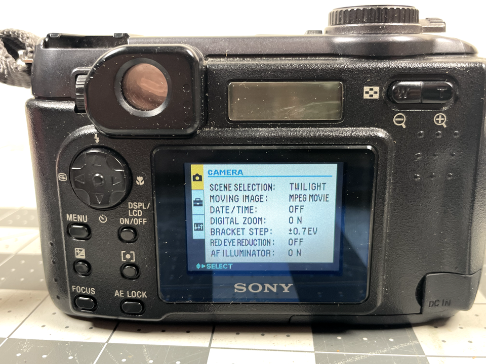 Sony CyberShot Camera DSCS85 With Charger, battery and 3 Memory Stick