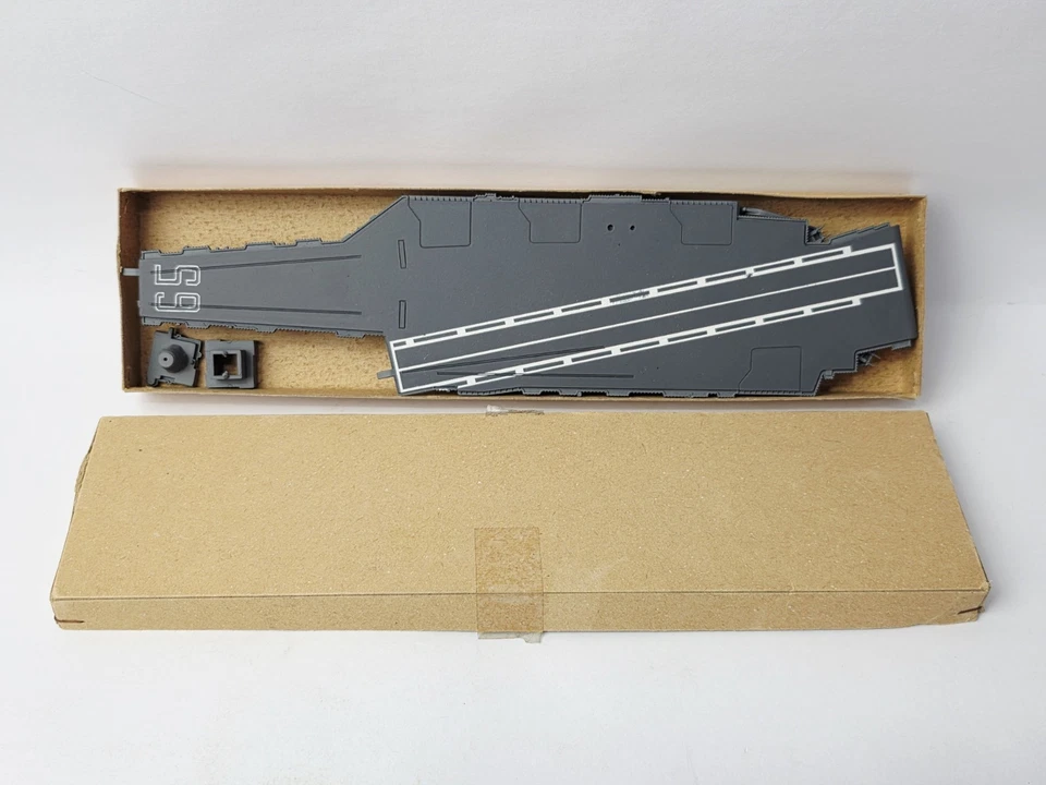 TRIDENT US FLUGZEUGTRÄGER ENTERPRISE WATERLINE 1/1250 SCALE SHIP IN BOX NICE!!