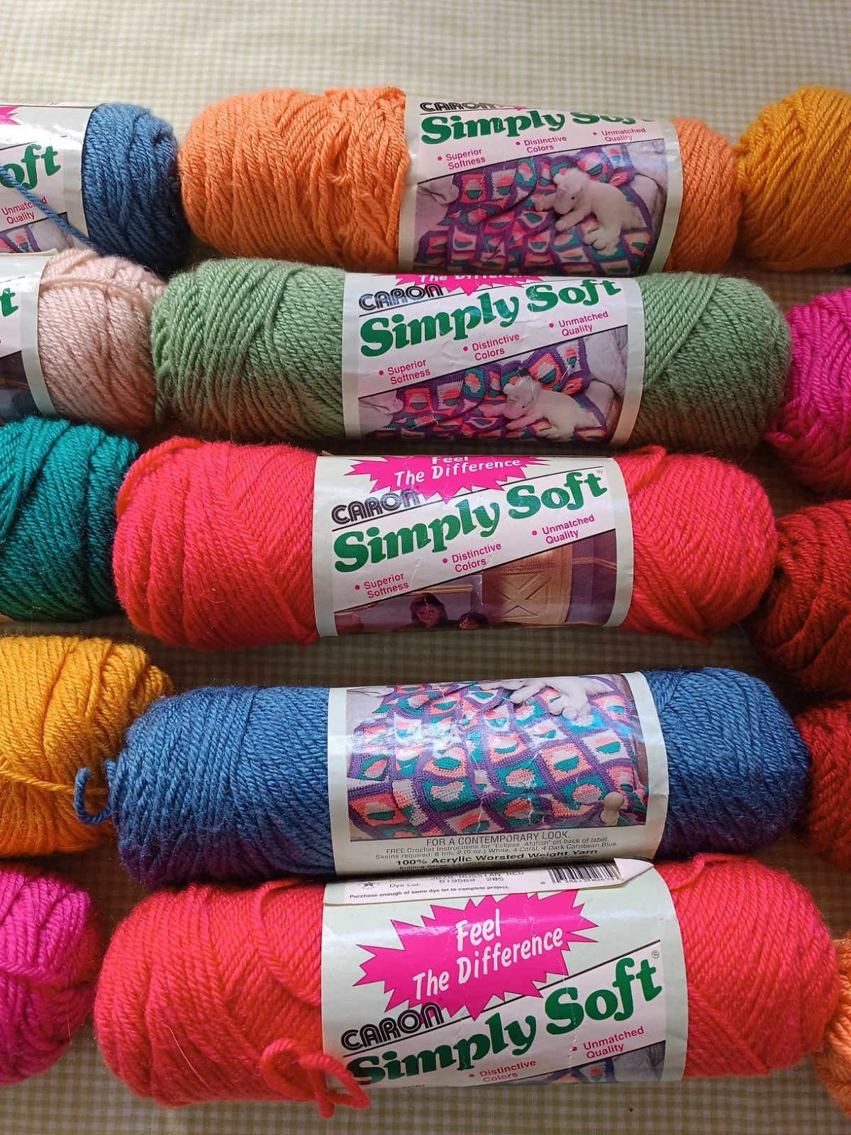 15 Skeins Caron Simply Soft Yarn 3 oz Mixed Colors 4 ply Worsted Weight NOS - product detail image 3