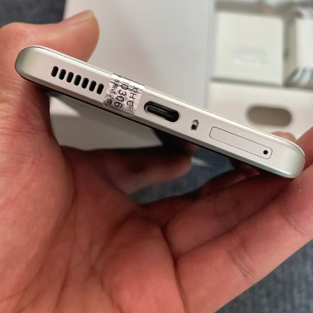 vivo iQOO 8 Pro 5G 6.78