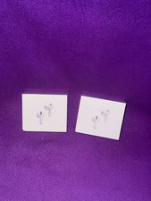 Apple AirPods Pro with Wireless Charging Case white in the box- White