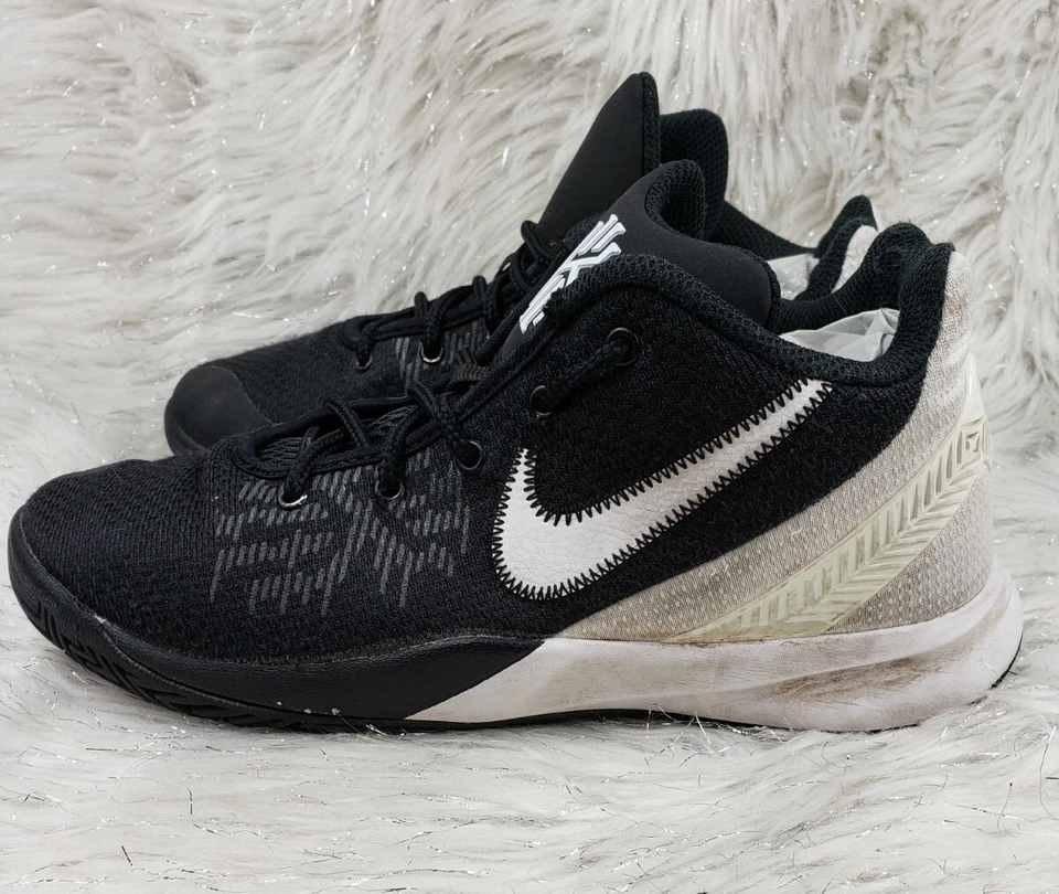 Zapatos de baloncesto NIKE Kyrie Flytrap II para niños talla 6,5 años jóvenes AQ3412-001 negro blanco Foto 3 de 4