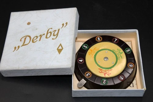 Vintage ROVO Derby Horse Racing Game 1935 Bakelite, Rare!