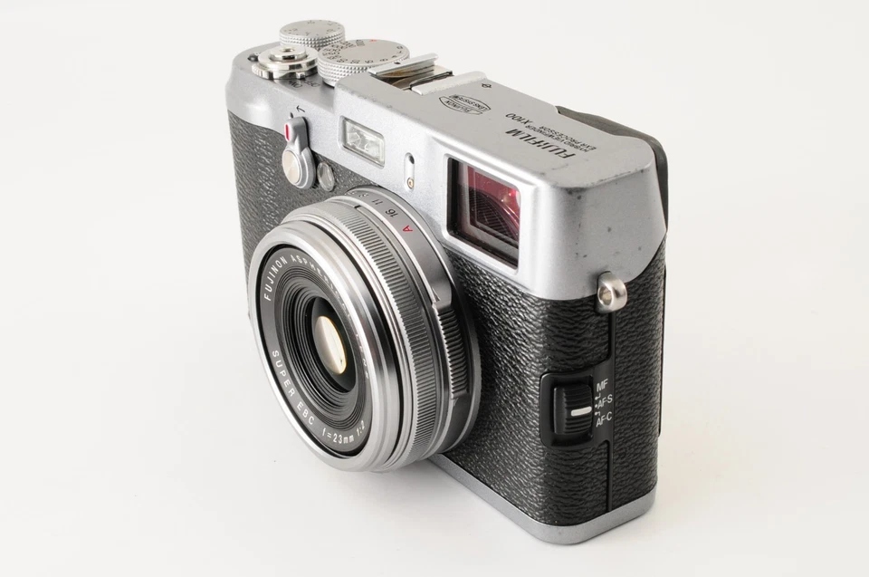Read ![PRESQUE COMME NEUF] Appareil photo numérique Fujifilm X100 FinePix X... - Photo 4/4
