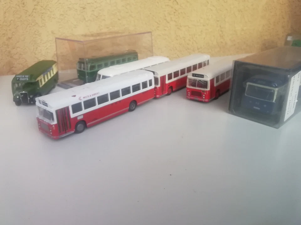 CORGI LOTTO 7 AUTOBUS 1/76 INTERAMENTE IN METALLO -6 - Immagine 2 di 4