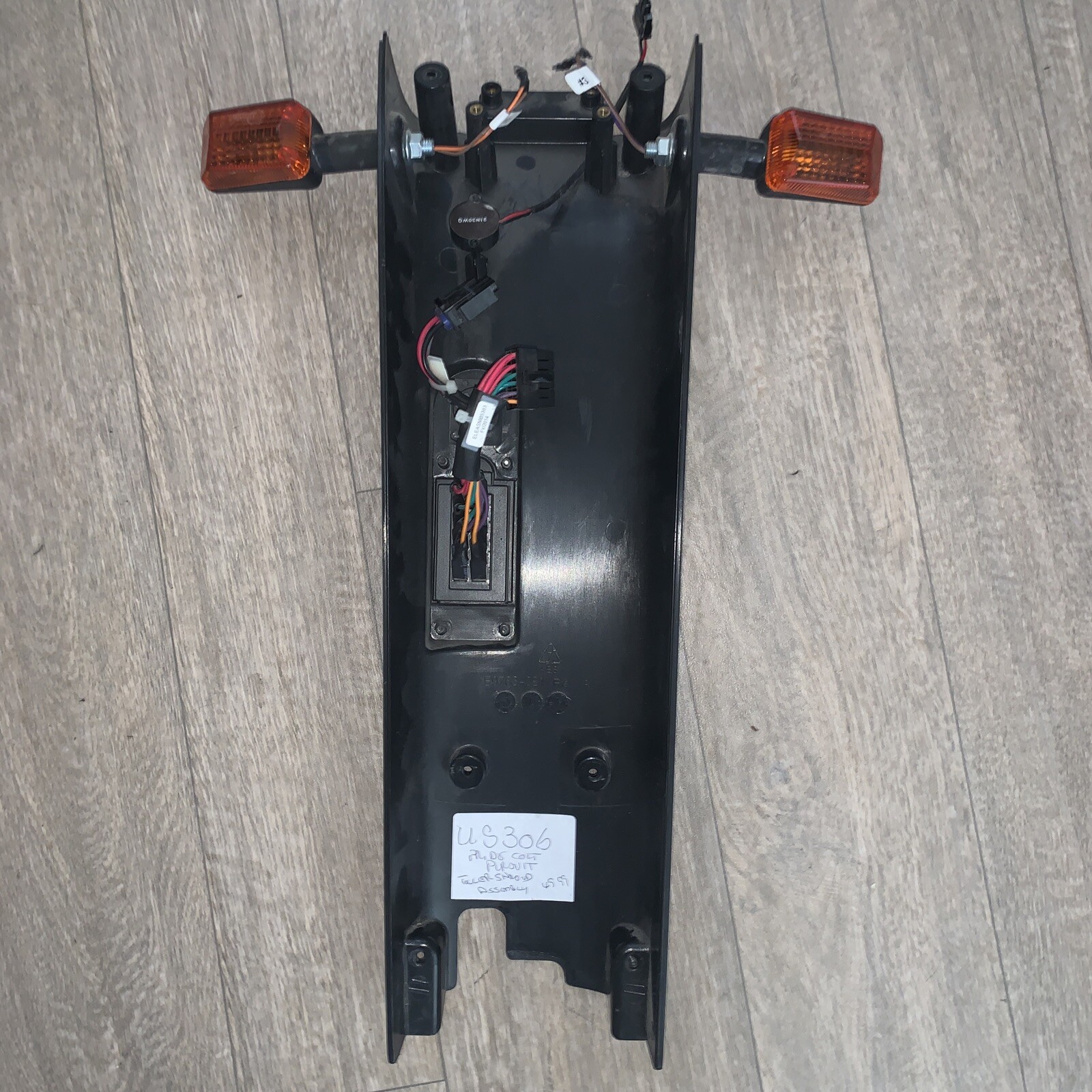 Tiller Plastic With Blinkers & Fuses For Pride Mobility Scooter US306