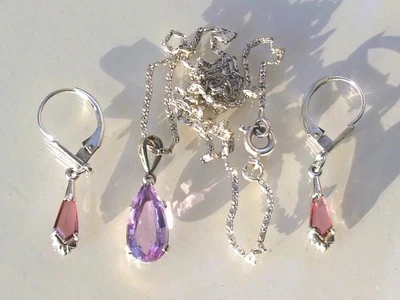 LOT / 2 BEAUX BIJOUX ANCIENS en ARGENT avec PIERRE MAUVE / B.O et PENDENTIF - Photo 1/4