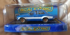 C3592 Scalextric 70`s Ford Escort Mk1 blau weiß Maßstab 1:32 Slot Rennwagen Neu in OVP