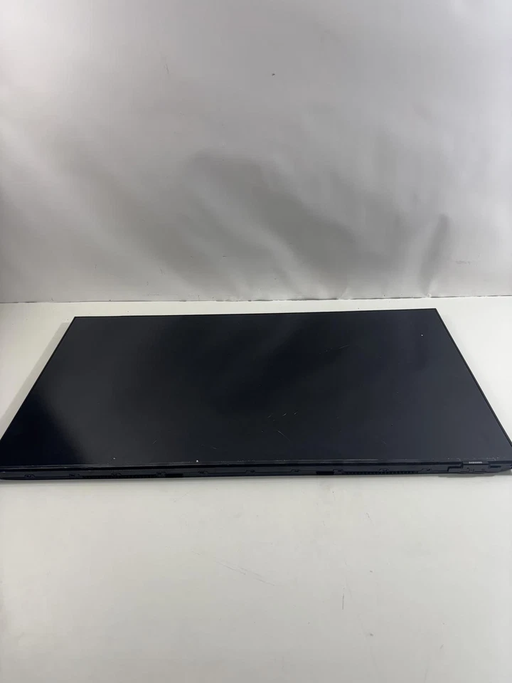 SAMSUNG 43-Inch M7 (M70D) Series 4K UHD Smart Monitor(READ) - Image 2 of 4