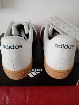 eg4000 adidas