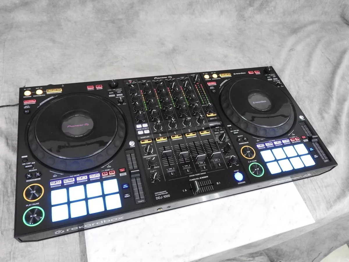 Pioneer DDJ-1000 Professional DJ Controller Rekordbox 4-Channel 4ch DDJ1000  JP