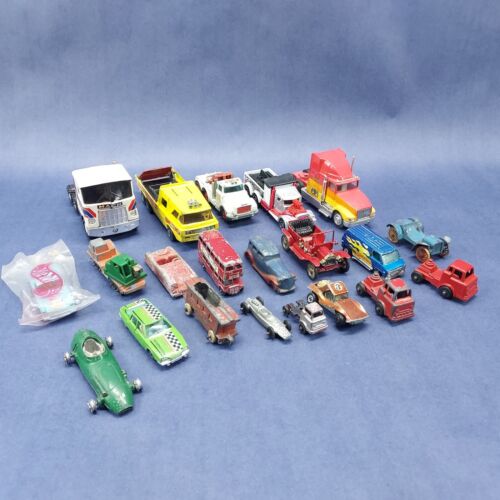 Diecast Pressed Steel Vintage Damaged Lot Of 21 Cars & Trucks For Restoration - Picture 1 of 10