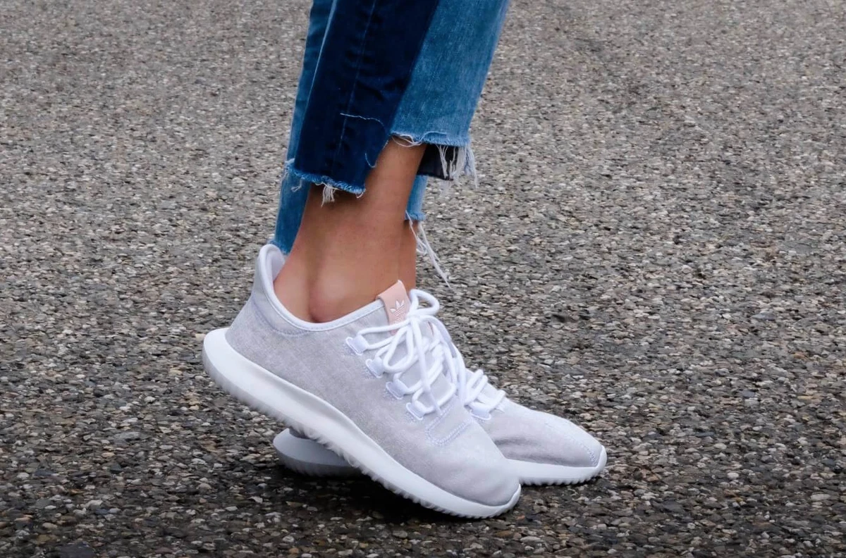 Tekstschrijver schoner Chemicaliën NIB Women&#039;s Adidas Tubular Shadow White Grey Running Shoes BY9735 Size  us 9-B | eBay