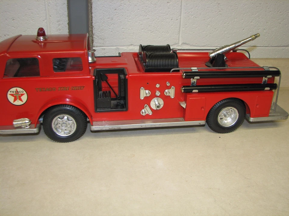 КОМПЛЕКТ СМЕННЫХ ПОЖАРНЫХ ШЛАНГОВ ДЛЯ ПОЖАРНОЙ МАШИНЫ BUDDY L WEN-MAC TEXACO - Изображение 4 из 4